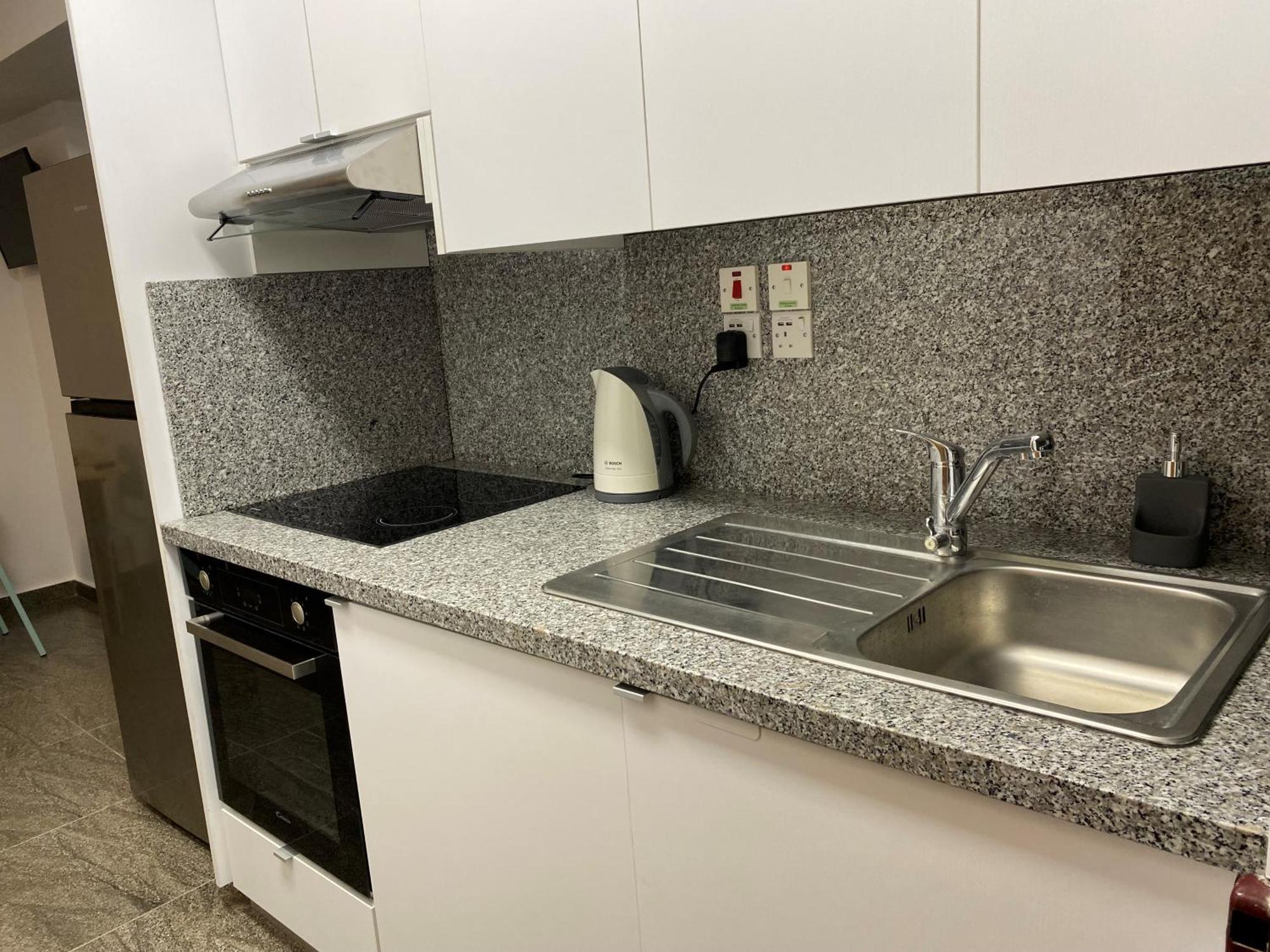 Ev Zin - Modern, Cozy, 1 Bed, Pool, 2 Balconies, A105 Appartement